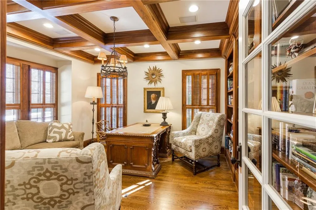 5400 Powers Ferry Road, Sandy Springs, Georgia 30327, 6 Bedrooms Bedrooms, ,5 BathroomsBathrooms,Residential,Sold,5400 Powers Ferry Road,5953389