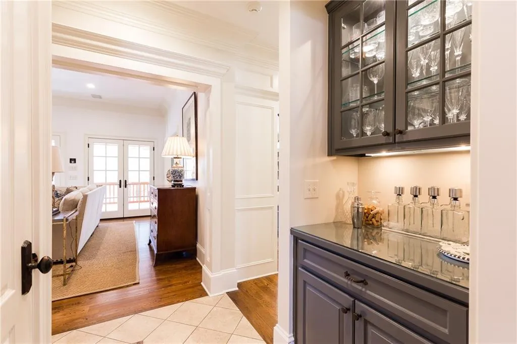 5400 Powers Ferry Road, Sandy Springs, Georgia 30327, 6 Bedrooms Bedrooms, ,5 BathroomsBathrooms,Residential,Sold,5400 Powers Ferry Road,5953389