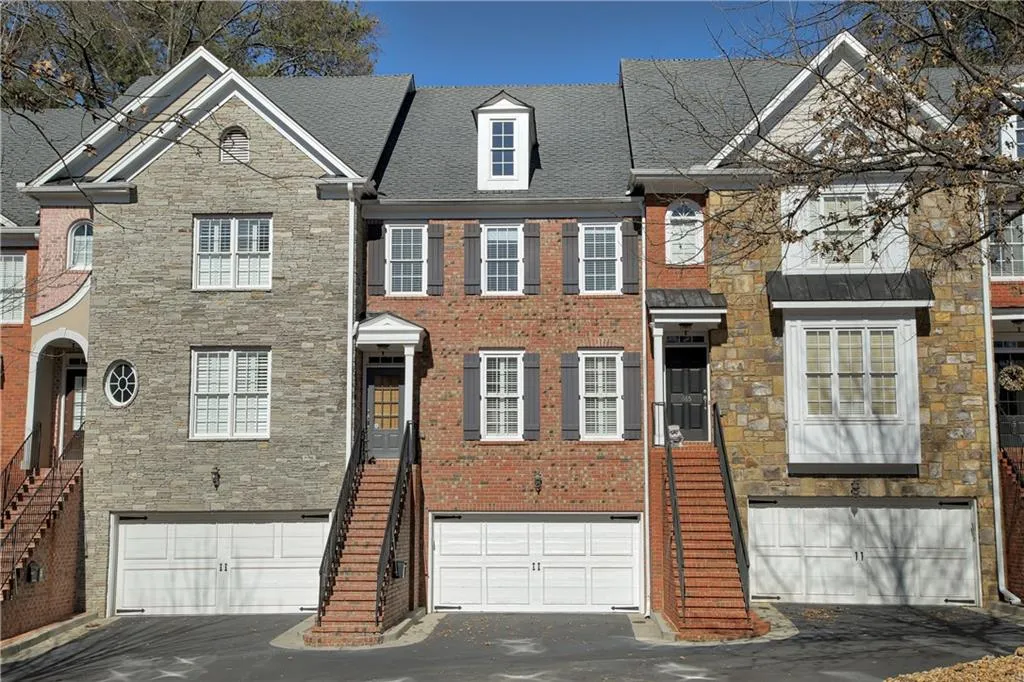 157 Chemin De Vie, Sandy Springs, Georgia 30342, 3 Bedrooms Bedrooms, ,3 BathroomsBathrooms,Residential,Sold,157 Chemin De Vie,5959628