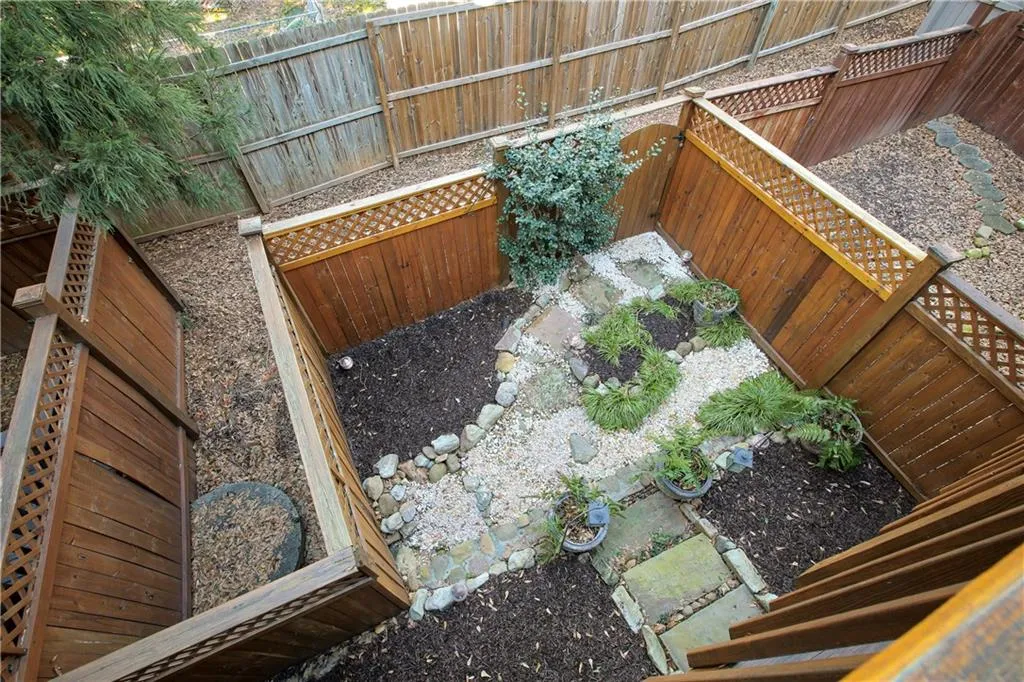 157 Chemin De Vie, Sandy Springs, Georgia 30342, 3 Bedrooms Bedrooms, ,3 BathroomsBathrooms,Residential,Sold,157 Chemin De Vie,5959628