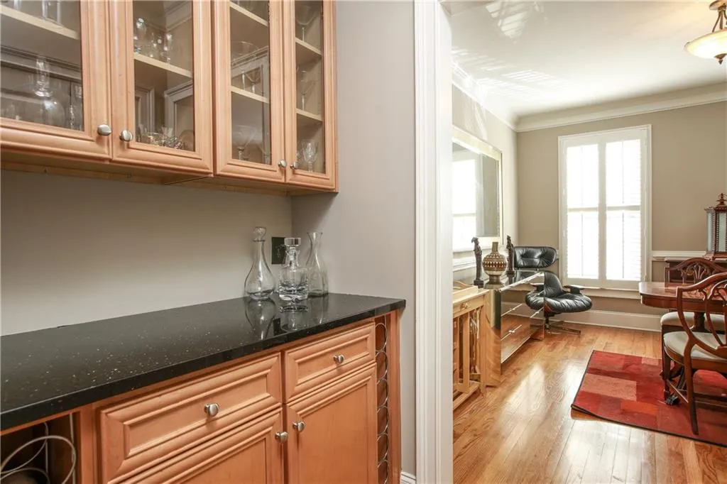 157 Chemin De Vie, Sandy Springs, Georgia 30342, 3 Bedrooms Bedrooms, ,3 BathroomsBathrooms,Residential,Sold,157 Chemin De Vie,5959628