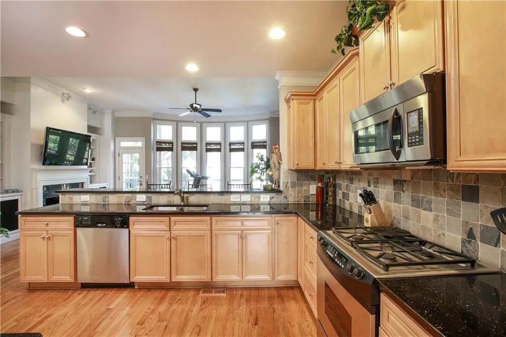 157 Chemin De Vie, Sandy Springs, Georgia 30342, 3 Bedrooms Bedrooms, ,3 BathroomsBathrooms,Residential,Sold,157 Chemin De Vie,5959628