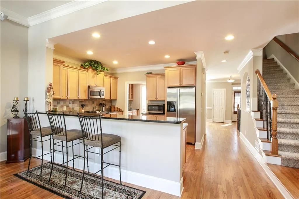 157 Chemin De Vie, Sandy Springs, Georgia 30342, 3 Bedrooms Bedrooms, ,3 BathroomsBathrooms,Residential,Sold,157 Chemin De Vie,5959628