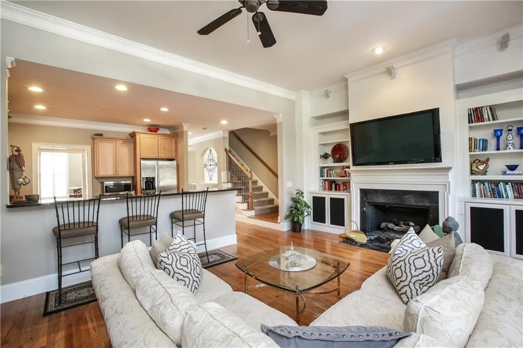 157 Chemin De Vie, Sandy Springs, Georgia 30342, 3 Bedrooms Bedrooms, ,3 BathroomsBathrooms,Residential,Sold,157 Chemin De Vie,5959628