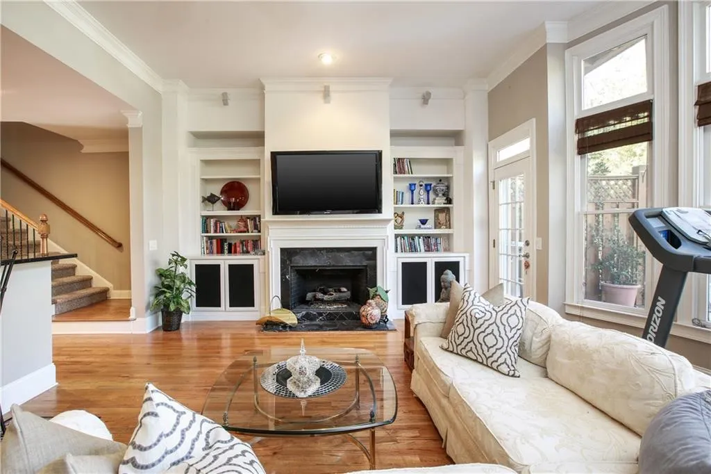 157 Chemin De Vie, Sandy Springs, Georgia 30342, 3 Bedrooms Bedrooms, ,3 BathroomsBathrooms,Residential,Sold,157 Chemin De Vie,5959628