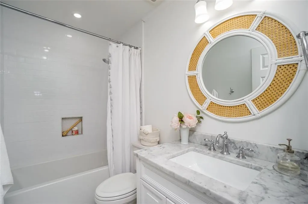 7917 Briar Villa, Sandy Springs, Georgia 30350, 3 Bedrooms Bedrooms, ,2 BathroomsBathrooms,Residential,Sold,7917 Briar Villa,6924557