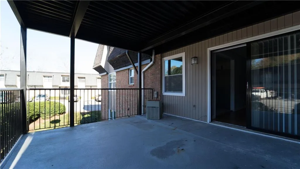 355 Winding River Unit #d, Sandy Springs, Georgia 30350, 2 Bedrooms Bedrooms, ,2 BathroomsBathrooms,Residential,Sold,355 Winding River Unit #d,6815807