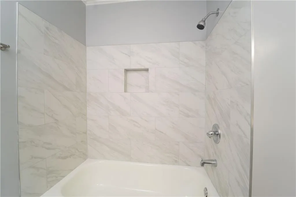 355 Winding River Unit #d, Sandy Springs, Georgia 30350, 2 Bedrooms Bedrooms, ,2 BathroomsBathrooms,Residential,Sold,355 Winding River Unit #d,6815807