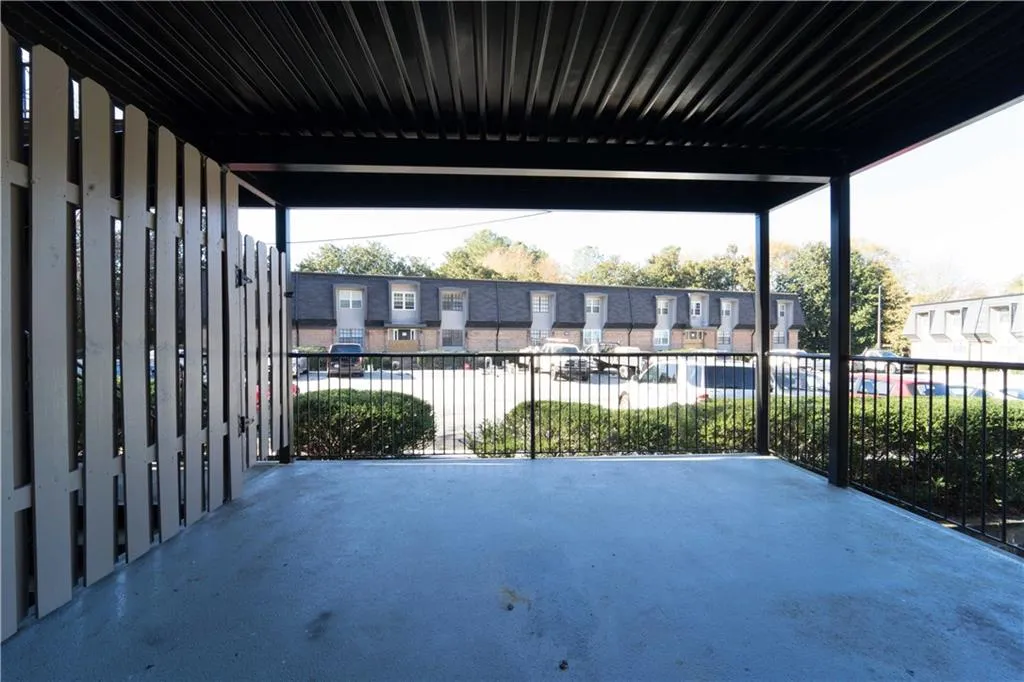 355 Winding River Unit #d, Sandy Springs, Georgia 30350, 2 Bedrooms Bedrooms, ,2 BathroomsBathrooms,Residential,Sold,355 Winding River Unit #d,6815807