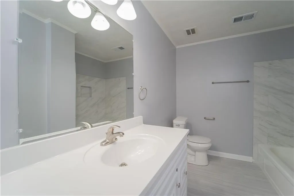355 Winding River Unit #d, Sandy Springs, Georgia 30350, 2 Bedrooms Bedrooms, ,2 BathroomsBathrooms,Residential,Sold,355 Winding River Unit #d,6815807
