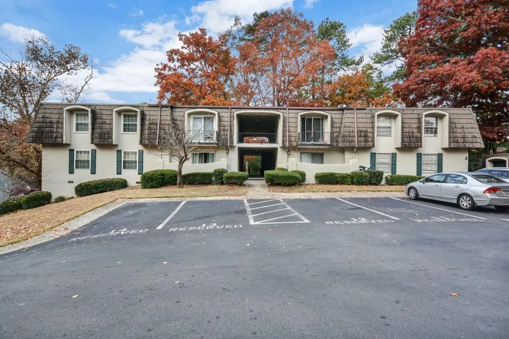 725 Dalrymple Road Unit 2f, Sandy Springs, Georgia 30328, 2 Bedrooms Bedrooms, ,2 BathroomsBathrooms,Residential,Sold,725 Dalrymple Road Unit 2f,6649185