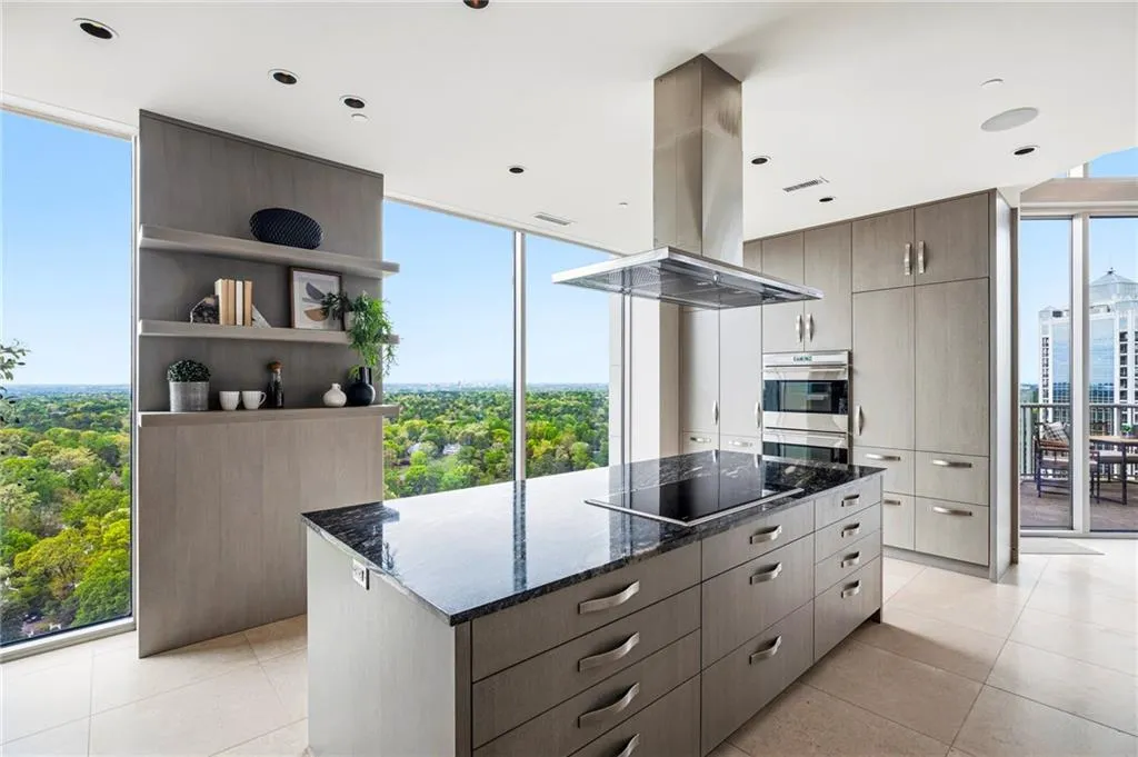 2795 Peachtree Road Ne Unit 2601, Atlanta, Georgia 30305, 2 Bedrooms Bedrooms, 0 ,2 BathroomsBathrooms,Residential,For Sale,2795 Peachtree Road Ne Unit 2601,7749140