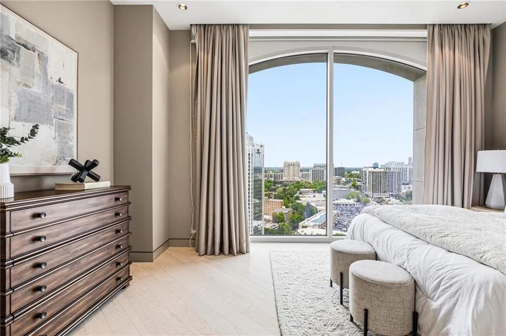 2795 Peachtree Road Ne Unit 2601, Atlanta, Georgia 30305, 2 Bedrooms Bedrooms, 0 ,2 BathroomsBathrooms,Residential,For Sale,2795 Peachtree Road Ne Unit 2601,7749140