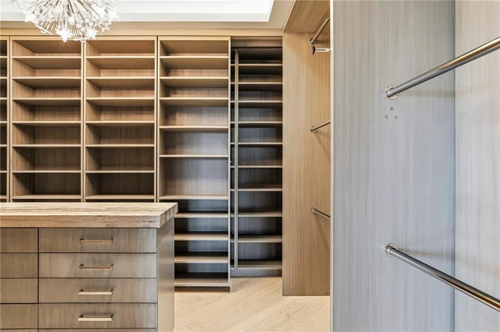 2795 Peachtree Road Ne Unit 2601, Atlanta, Georgia 30305, 2 Bedrooms Bedrooms, 0 ,2 BathroomsBathrooms,Residential,For Sale,2795 Peachtree Road Ne Unit 2601,7749140