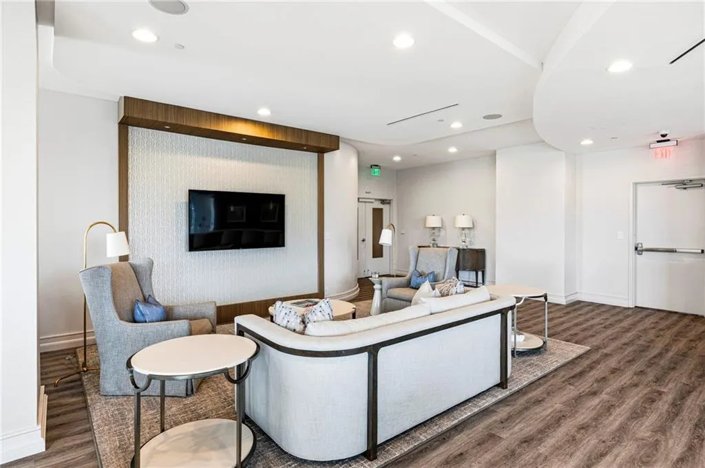 2795 Peachtree Road Ne Unit 2601, Atlanta, Georgia 30305, 2 Bedrooms Bedrooms, 0 ,2 BathroomsBathrooms,Residential,For Sale,2795 Peachtree Road Ne Unit 2601,7749140