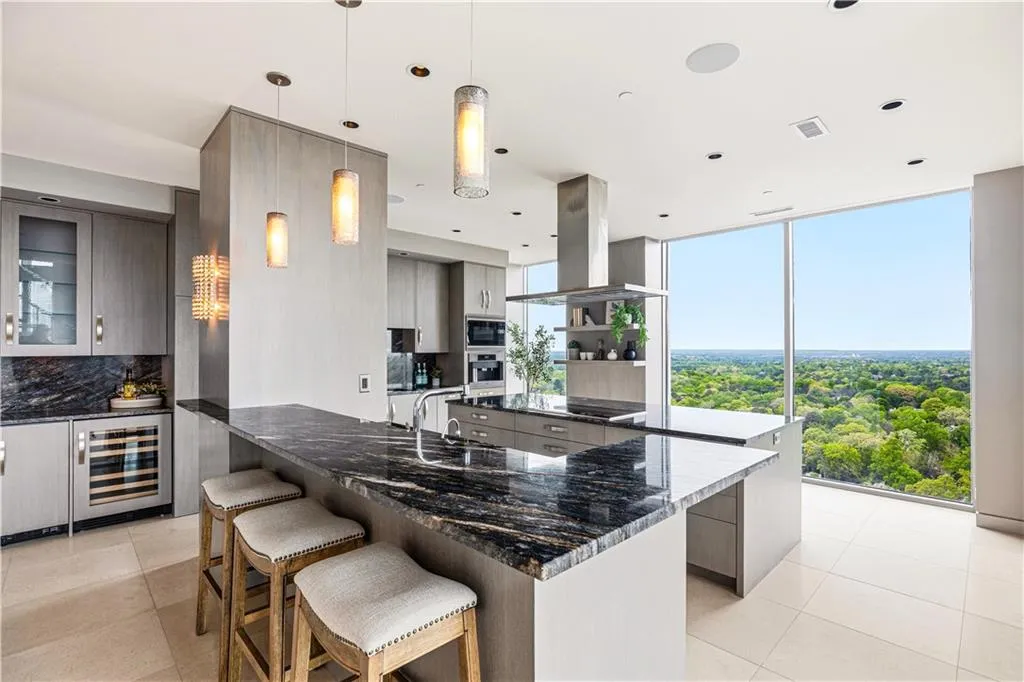 2795 Peachtree Road Ne Unit 2601, Atlanta, Georgia 30305, 2 Bedrooms Bedrooms, 0 ,2 BathroomsBathrooms,Residential,For Sale,2795 Peachtree Road Ne Unit 2601,7749140