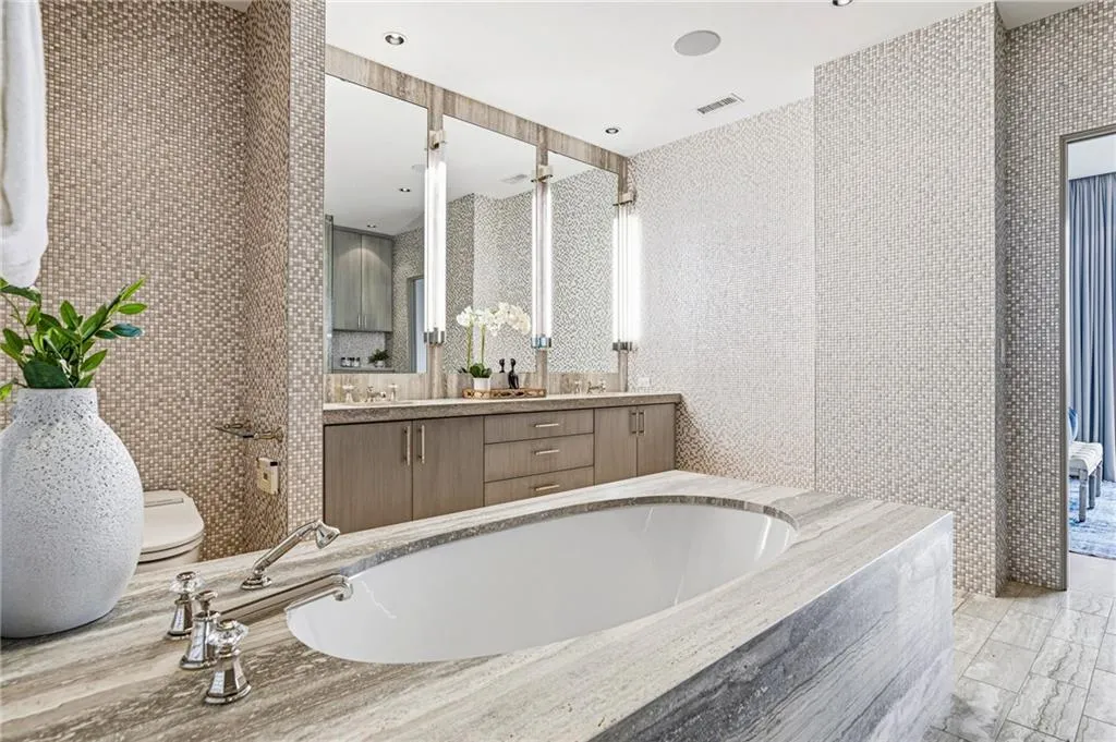 2795 Peachtree Road Ne Unit 2601, Atlanta, Georgia 30305, 2 Bedrooms Bedrooms, 0 ,2 BathroomsBathrooms,Residential,For Sale,2795 Peachtree Road Ne Unit 2601,7749140