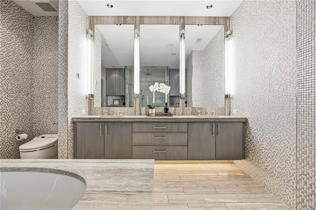 2795 Peachtree Road Ne Unit 2601, Atlanta, Georgia 30305, 2 Bedrooms Bedrooms, 0 ,2 BathroomsBathrooms,Residential,For Sale,2795 Peachtree Road Ne Unit 2601,7749140