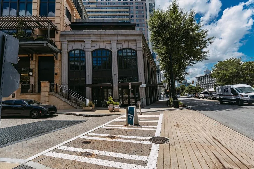 2795 Peachtree Road Ne Unit 2601, Atlanta, Georgia 30305, 2 Bedrooms Bedrooms, 0 ,2 BathroomsBathrooms,Residential,For Sale,2795 Peachtree Road Ne Unit 2601,7749140