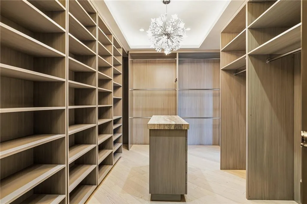 2795 Peachtree Road Ne Unit 2601, Atlanta, Georgia 30305, 2 Bedrooms Bedrooms, 0 ,2 BathroomsBathrooms,Residential,For Sale,2795 Peachtree Road Ne Unit 2601,7749140