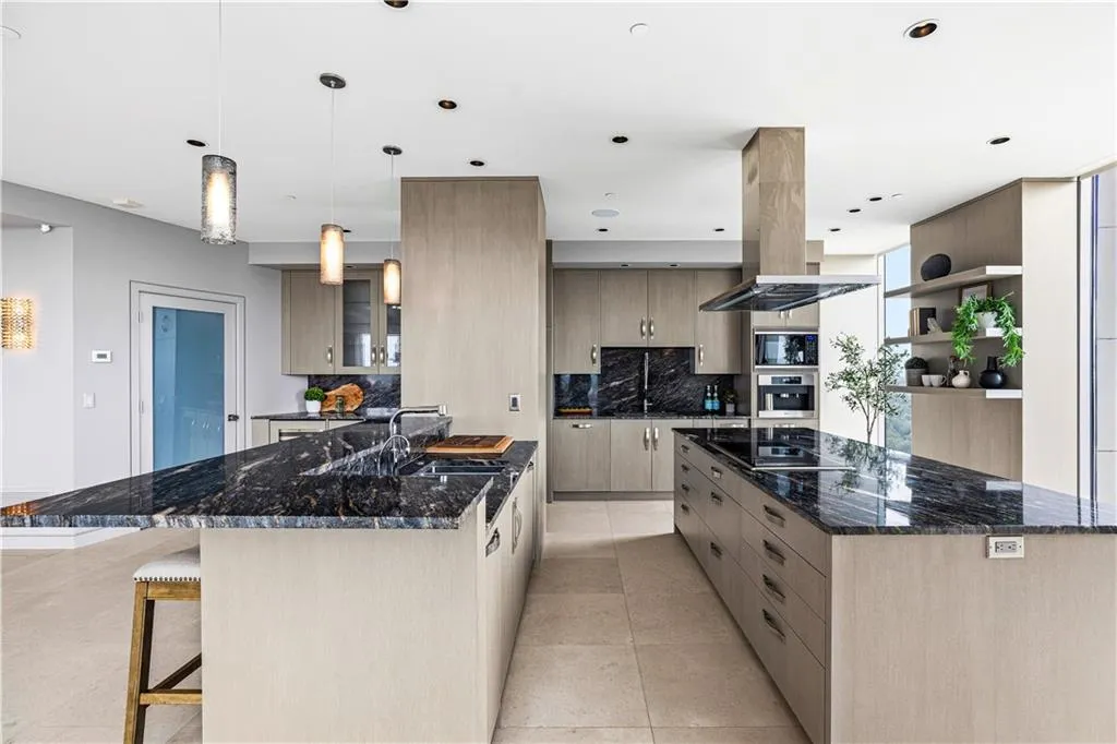 2795 Peachtree Road Ne Unit 2601, Atlanta, Georgia 30305, 2 Bedrooms Bedrooms, 0 ,2 BathroomsBathrooms,Residential,For Sale,2795 Peachtree Road Ne Unit 2601,7749140