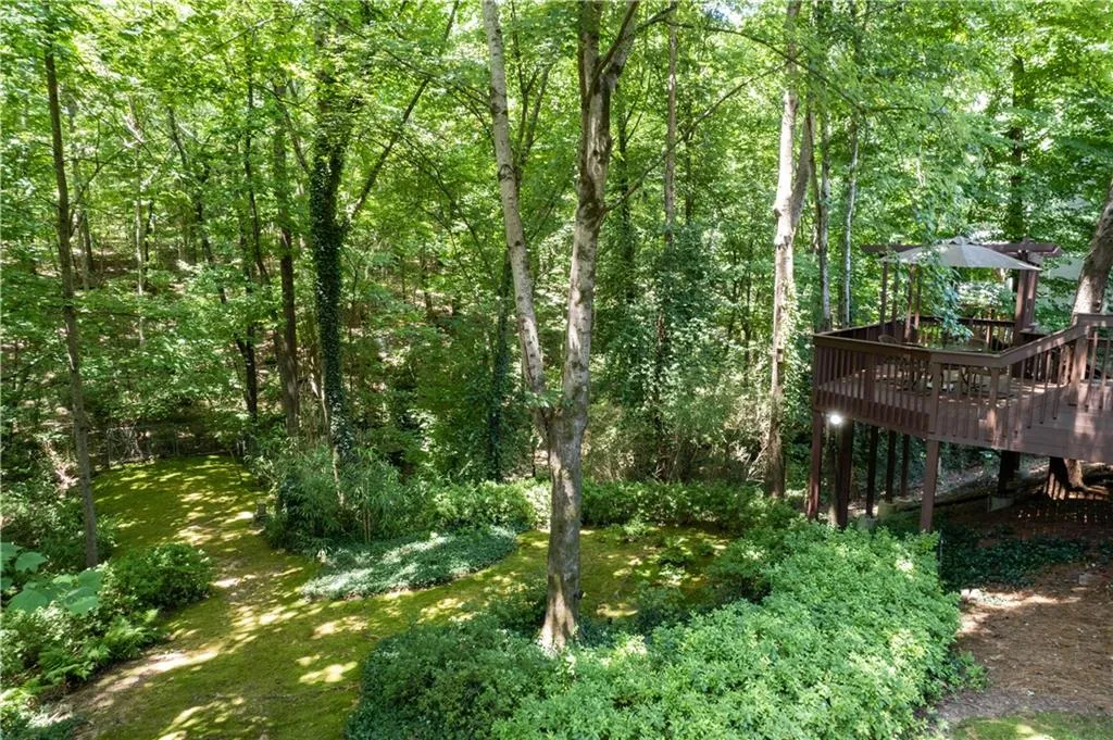15 S Battery Place, Atlanta, Georgia 30342, 4 Bedrooms Bedrooms, ,3 BathroomsBathrooms,Residential,Sold,15 S Battery Place,7070686