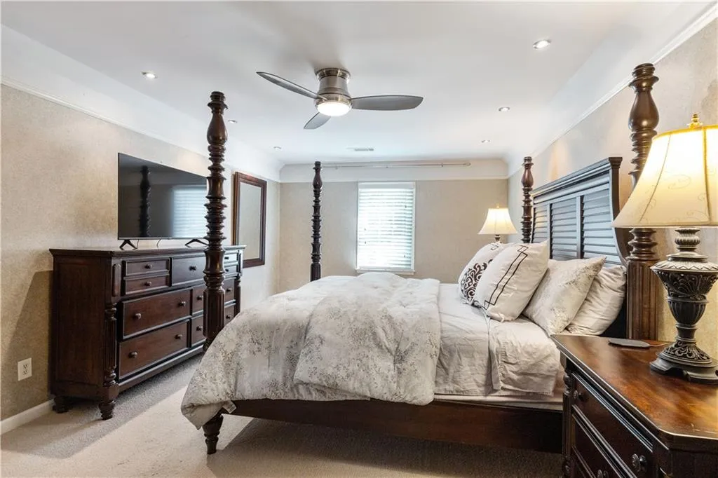 15 S Battery Place, Atlanta, Georgia 30342, 4 Bedrooms Bedrooms, ,3 BathroomsBathrooms,Residential,Sold,15 S Battery Place,7070686