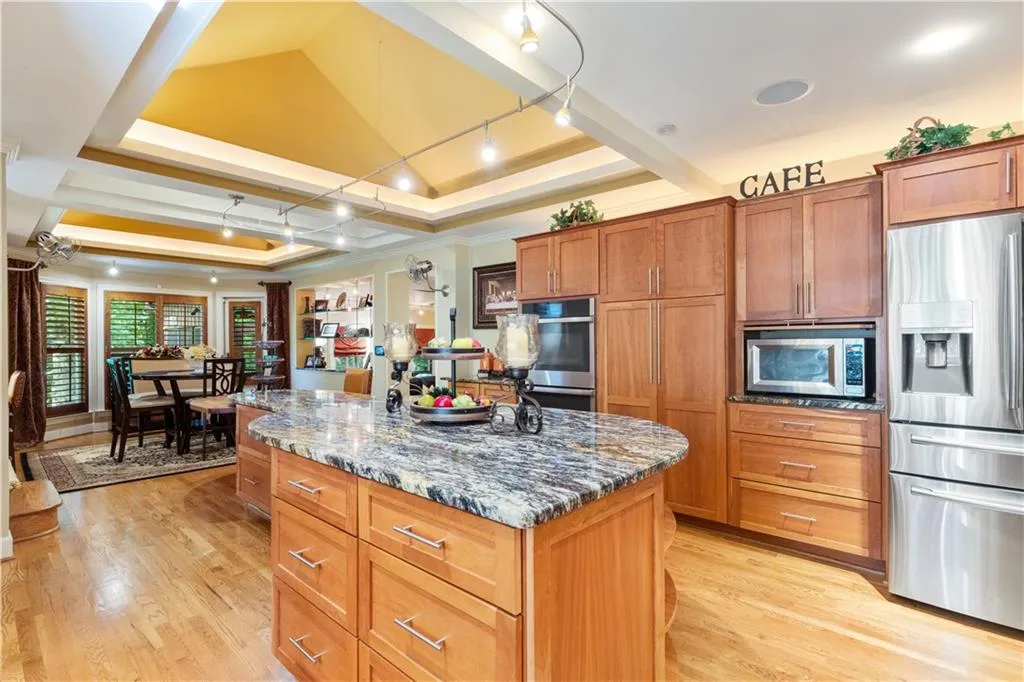 15 S Battery Place, Atlanta, Georgia 30342, 4 Bedrooms Bedrooms, ,3 BathroomsBathrooms,Residential,Sold,15 S Battery Place,7070686