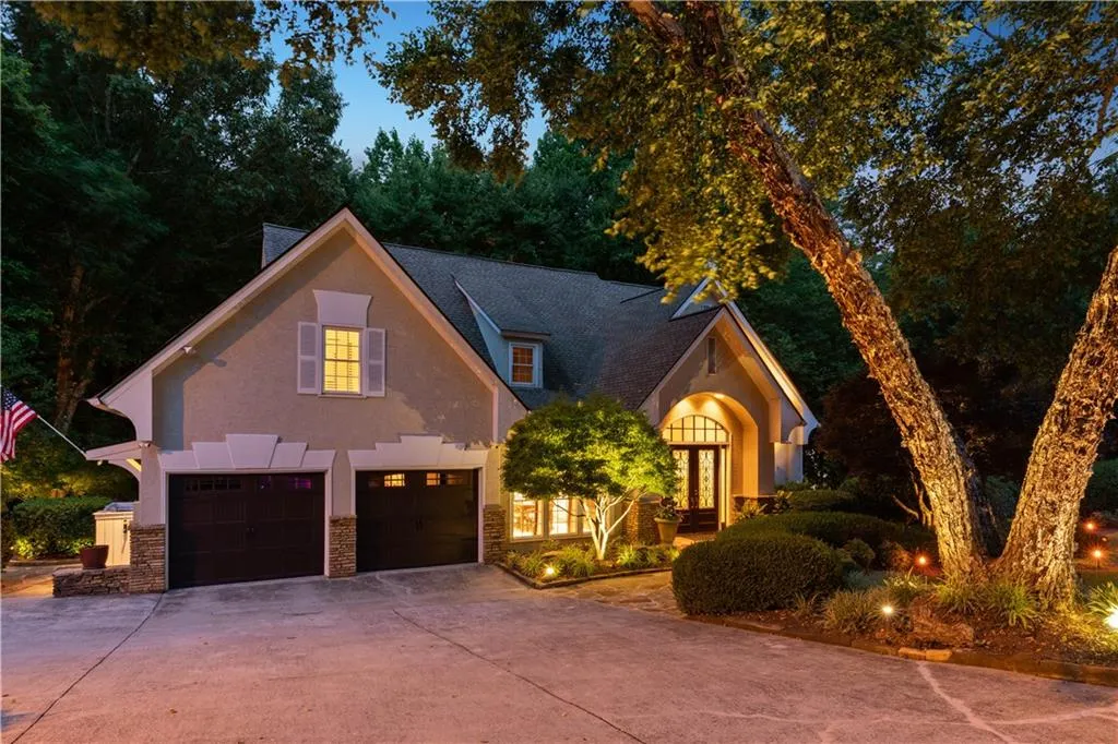 15 S Battery Place, Atlanta, Georgia 30342, 4 Bedrooms Bedrooms, ,3 BathroomsBathrooms,Residential,Sold,15 S Battery Place,7070686