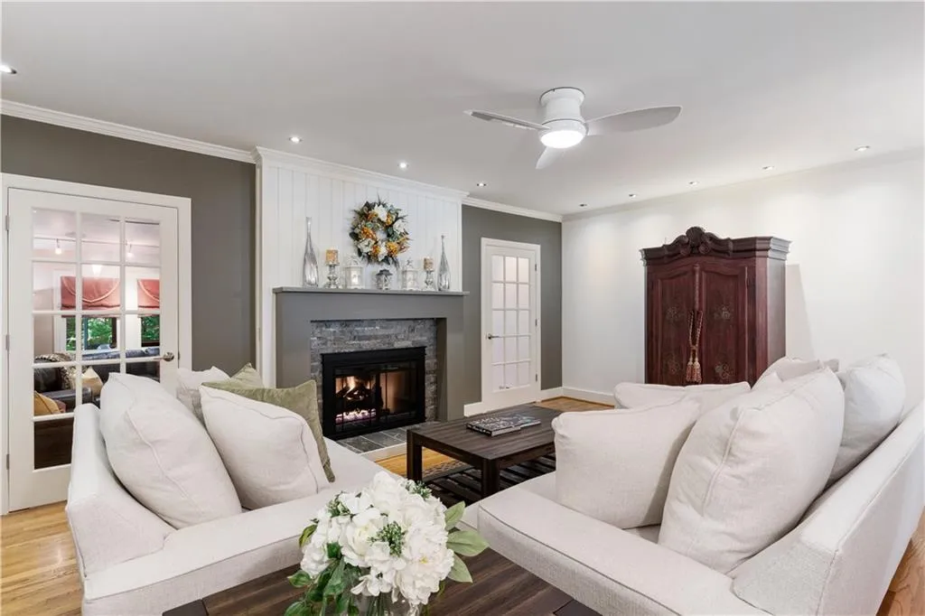 15 S Battery Place, Atlanta, Georgia 30342, 4 Bedrooms Bedrooms, ,3 BathroomsBathrooms,Residential,Sold,15 S Battery Place,7070686