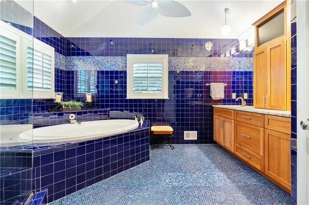 15 S Battery Place, Atlanta, Georgia 30342, 4 Bedrooms Bedrooms, ,3 BathroomsBathrooms,Residential,Sold,15 S Battery Place,7070686