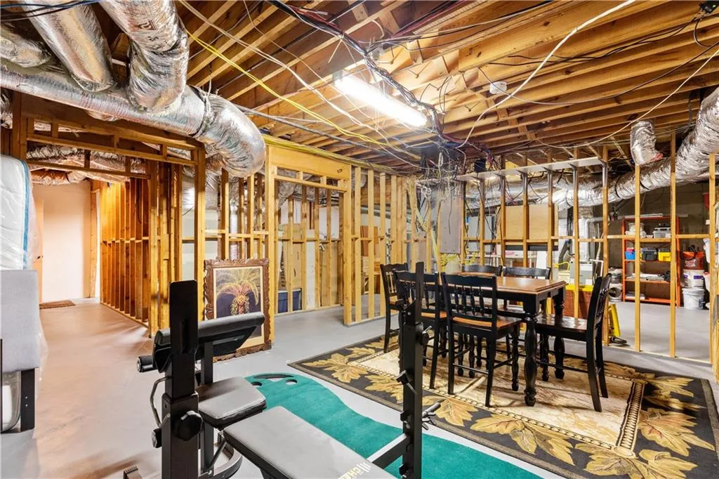 15 S Battery Place, Atlanta, Georgia 30342, 4 Bedrooms Bedrooms, ,3 BathroomsBathrooms,Residential,Sold,15 S Battery Place,7070686