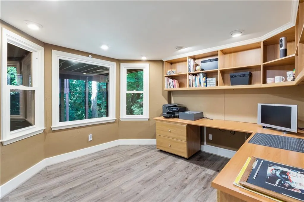 15 S Battery Place, Atlanta, Georgia 30342, 4 Bedrooms Bedrooms, ,3 BathroomsBathrooms,Residential,Sold,15 S Battery Place,7070686