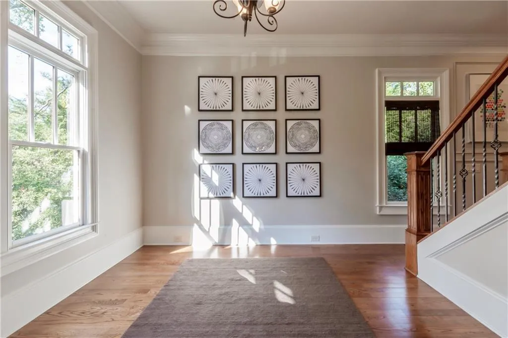 284 Hedden Street Ne, Atlanta, Georgia 30342, 5 Bedrooms Bedrooms, ,4 BathroomsBathrooms,Residential,Sold,284 Hedden Street Ne,6626558