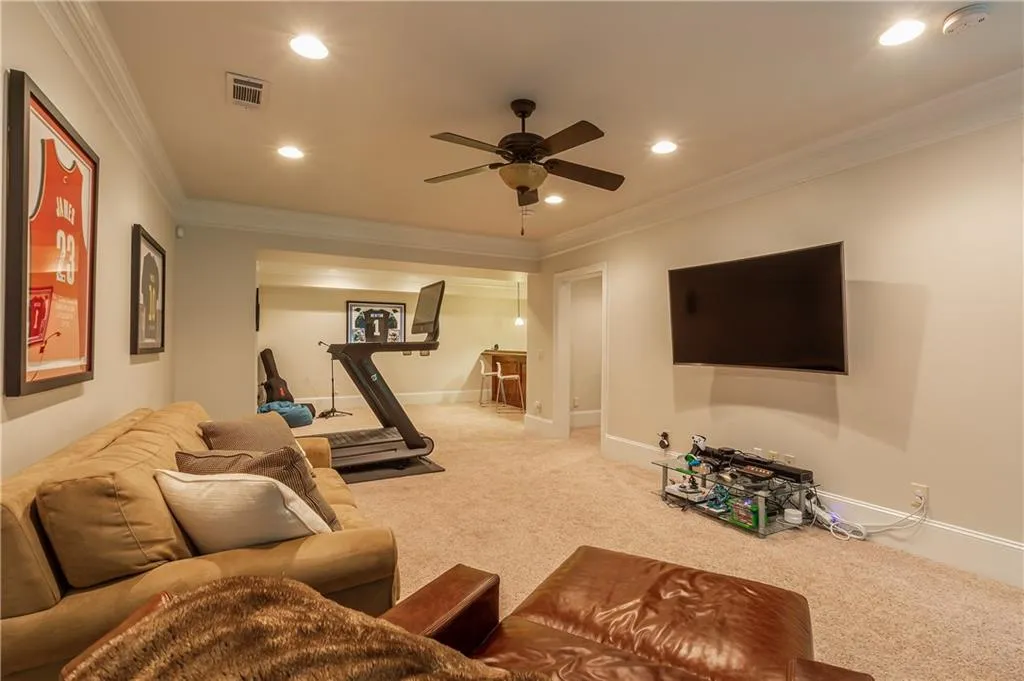 284 Hedden Street Ne, Atlanta, Georgia 30342, 5 Bedrooms Bedrooms, ,4 BathroomsBathrooms,Residential,Sold,284 Hedden Street Ne,6626558