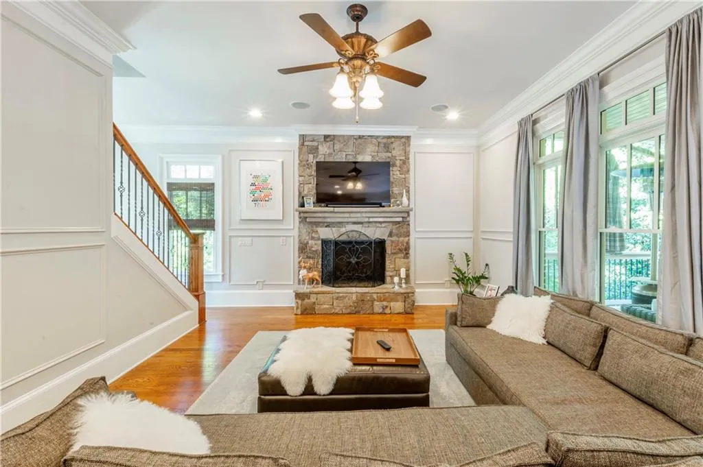 284 Hedden Street Ne, Atlanta, Georgia 30342, 5 Bedrooms Bedrooms, ,4 BathroomsBathrooms,Residential,Sold,284 Hedden Street Ne,6626558
