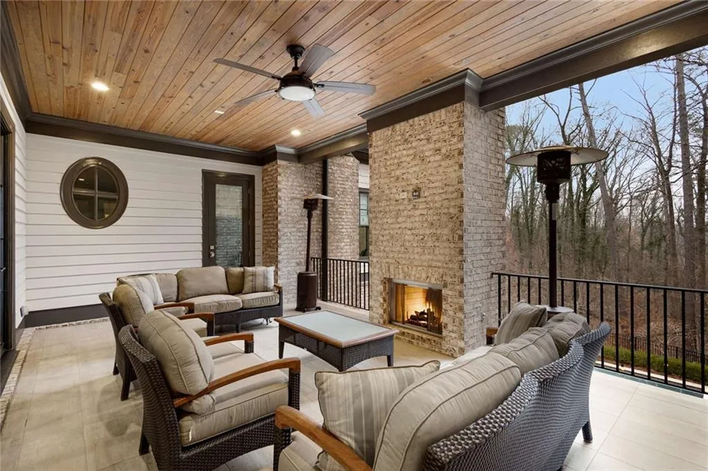 5030 Riverview Road, Atlanta, Georgia 30327, 7 Bedrooms Bedrooms, ,9 BathroomsBathrooms,Residential,Sold,5030 Riverview Road,7353377