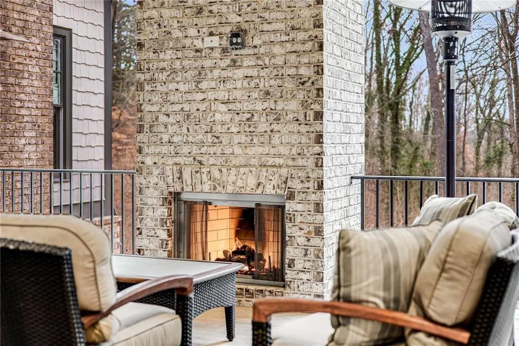 5030 Riverview Road, Atlanta, Georgia 30327, 7 Bedrooms Bedrooms, ,9 BathroomsBathrooms,Residential,Sold,5030 Riverview Road,7353377