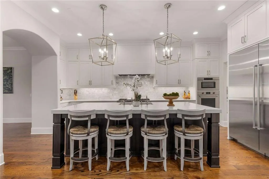 5030 Riverview Road, Atlanta, Georgia 30327, 7 Bedrooms Bedrooms, ,9 BathroomsBathrooms,Residential,Sold,5030 Riverview Road,7353377