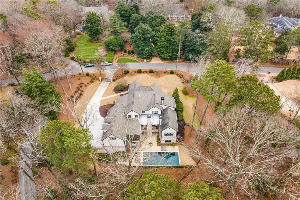 5030 Riverview Road, Atlanta, Georgia 30327, 7 Bedrooms Bedrooms, ,9 BathroomsBathrooms,Residential,Sold,5030 Riverview Road,7353377