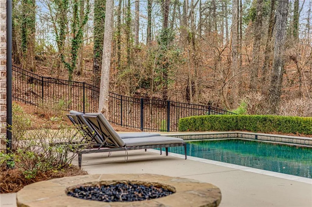 5030 Riverview Road, Atlanta, Georgia 30327, 7 Bedrooms Bedrooms, ,9 BathroomsBathrooms,Residential,Sold,5030 Riverview Road,7353377