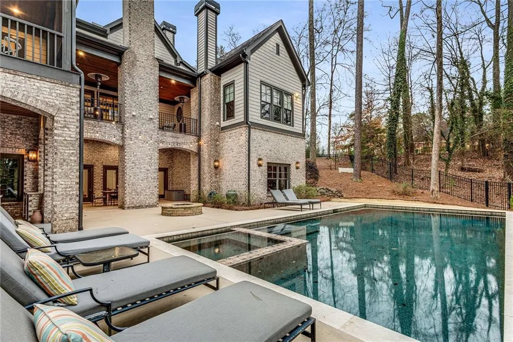 5030 Riverview Road, Atlanta, Georgia 30327, 7 Bedrooms Bedrooms, ,9 BathroomsBathrooms,Residential,Sold,5030 Riverview Road,7353377