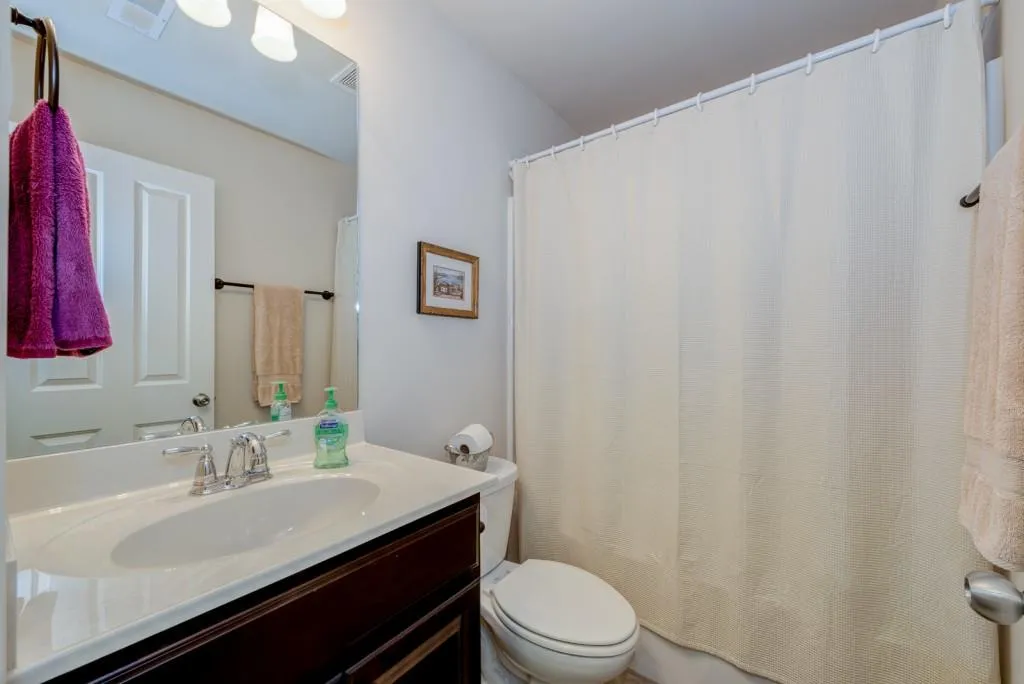 7460 Glisten Avenue, Atlanta, Georgia 30328, 3 Bedrooms Bedrooms, ,3 BathroomsBathrooms,Residential,Sold,7460 Glisten Avenue,5885657