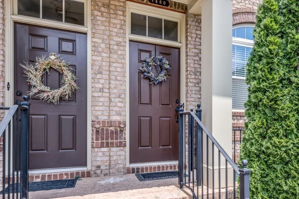 7460 Glisten Avenue, Atlanta, Georgia 30328, 3 Bedrooms Bedrooms, ,3 BathroomsBathrooms,Residential,Sold,7460 Glisten Avenue,5885657