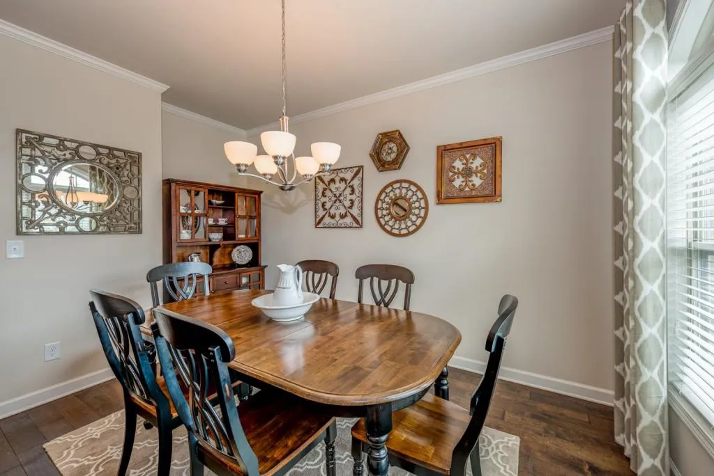 7460 Glisten Avenue, Atlanta, Georgia 30328, 3 Bedrooms Bedrooms, ,3 BathroomsBathrooms,Residential,Sold,7460 Glisten Avenue,5885657