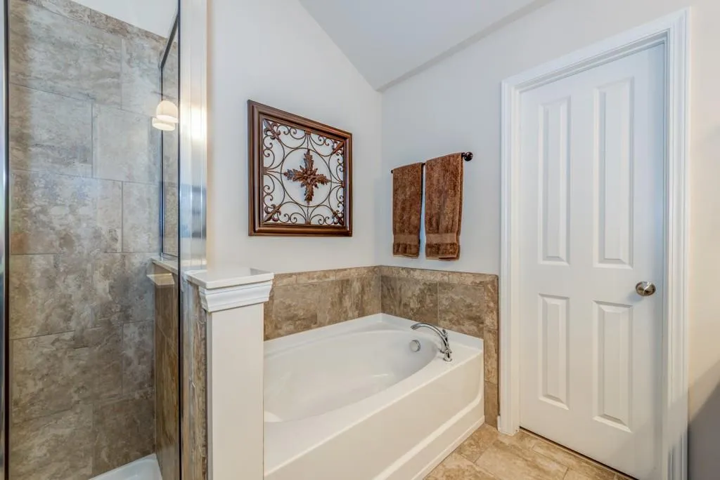 7460 Glisten Avenue, Atlanta, Georgia 30328, 3 Bedrooms Bedrooms, ,3 BathroomsBathrooms,Residential,Sold,7460 Glisten Avenue,5885657