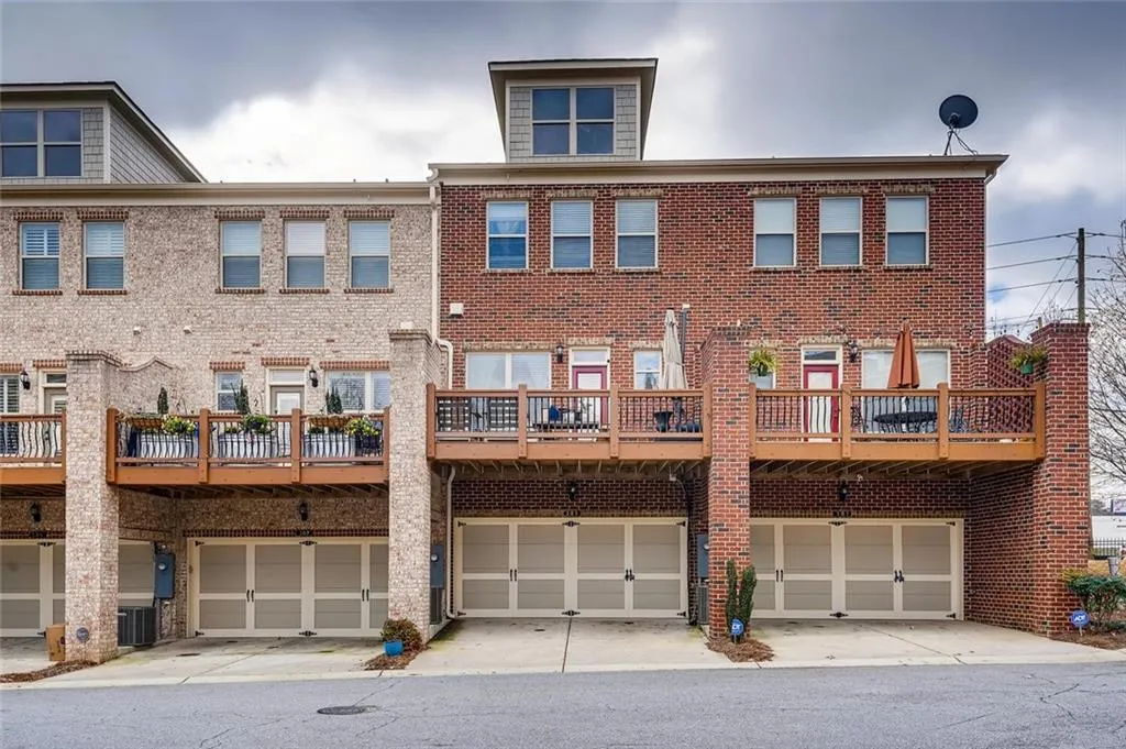 305 Alderwood Lane, Sandy Springs, Georgia 30328, 3 Bedrooms Bedrooms, ,3 BathroomsBathrooms,Residential,Sold,305 Alderwood Lane,6821411