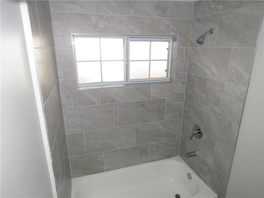 311 Peachtree Hills Avenue Ne Unit 6a, Atlanta, Georgia 30305, 2 Bedrooms Bedrooms, 0 ,1 BathroomBathrooms,Residential,For Sale,311 Peachtree Hills Avenue Ne Unit 6a,7690454