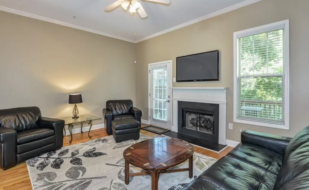 1945 Sterling Oaks Circle Ne, Brookhaven, Georgia 30319, 3 Bedrooms Bedrooms, ,3 BathroomsBathrooms,Residential,Sold,1945 Sterling Oaks Circle Ne,5746924