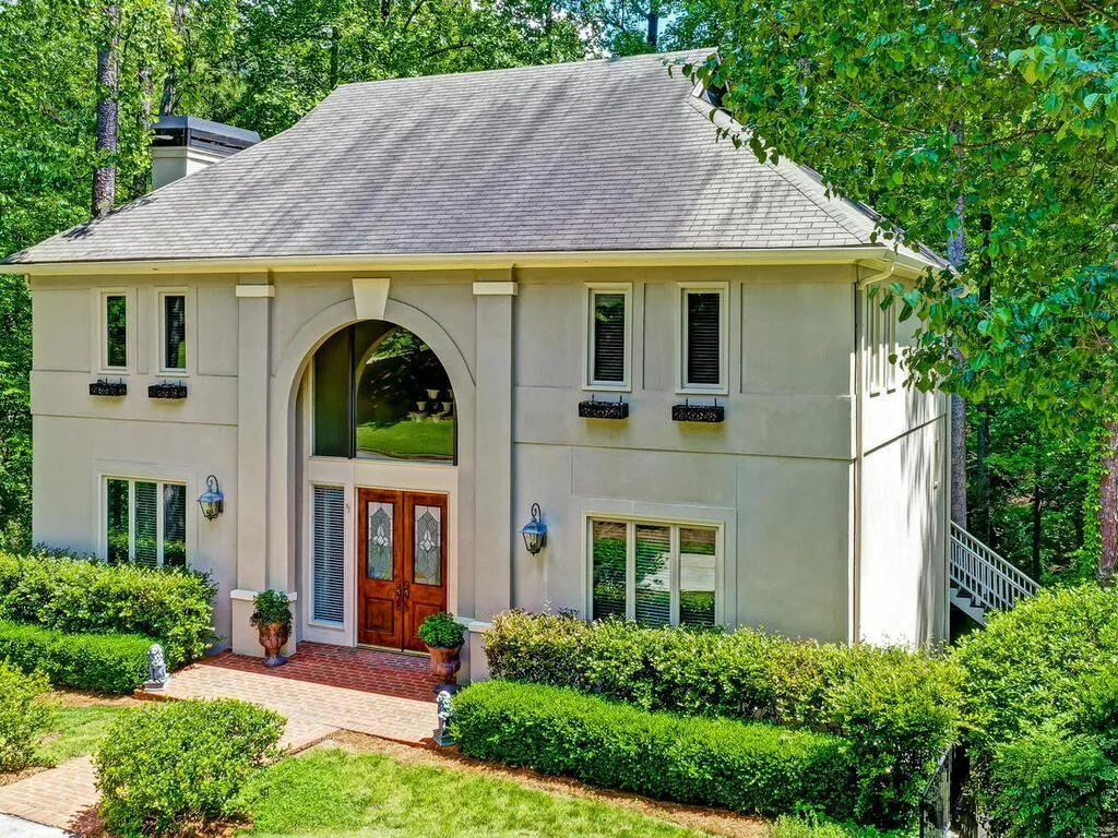 1895 Redbourne Drive, Sandy Springs, Georgia 30350, 4 Bedrooms Bedrooms, ,3 BathroomsBathrooms,Residential,Sold,1895 Redbourne Drive,6884592